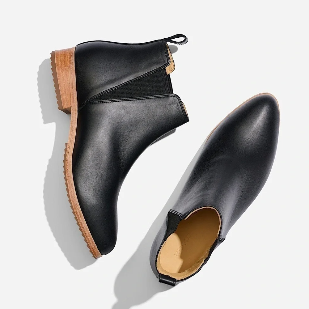NISOLO Eva Everyday Soft Sustainable Black Leather Chelsea Boot Memory Foam Sz 9